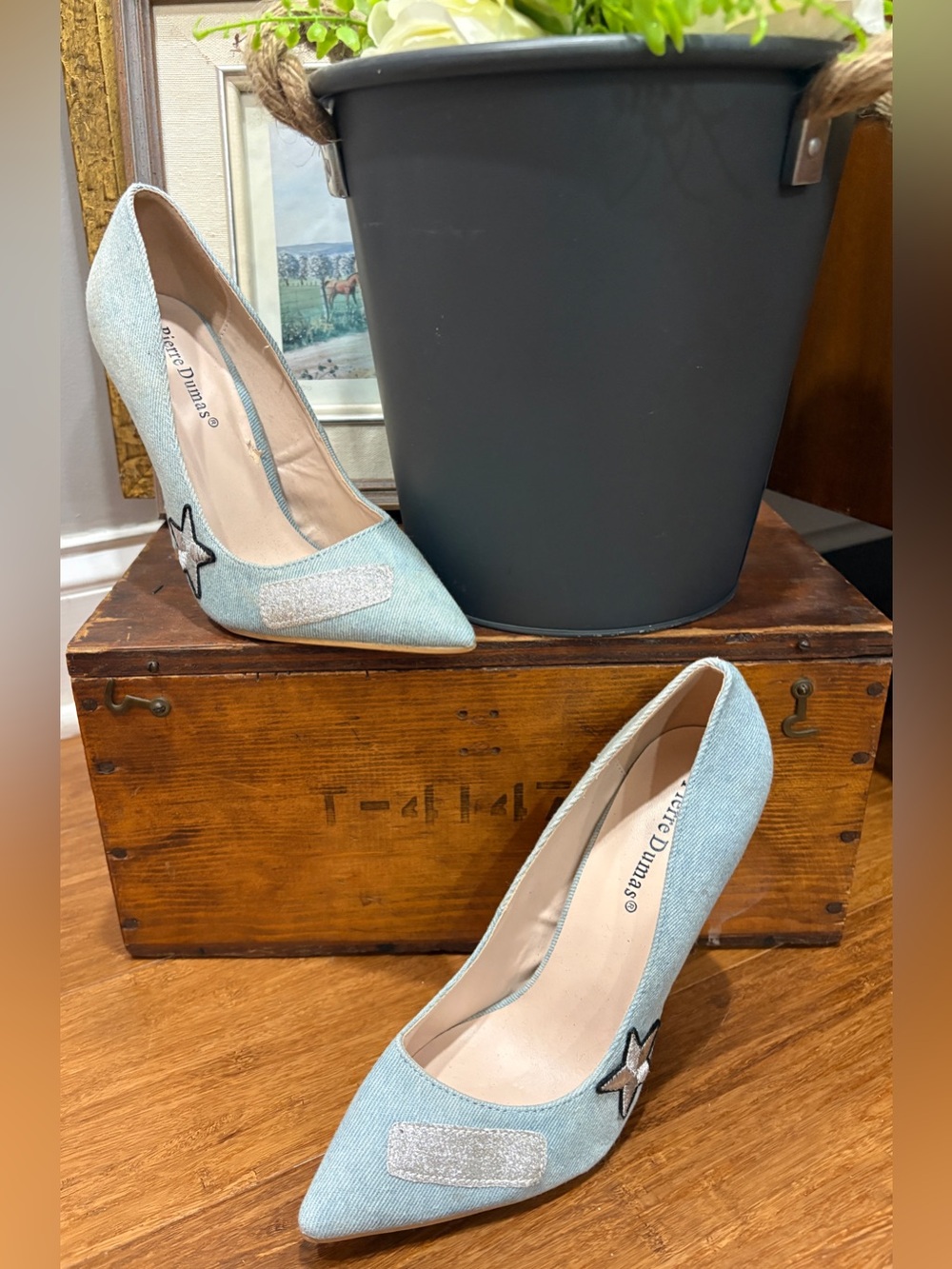 Pierre Dumas Light Blue Denim Pointed Toe Stiletto Pumps with Metallic Applique - Picture 2 of 10